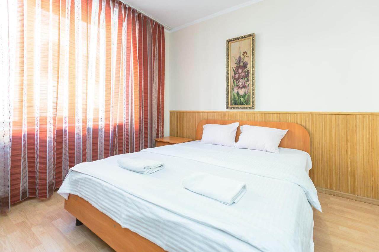Квартира Студія Біля Оперного Театру По Вулиці Гонти 4-3А Lviv Extérieur photo