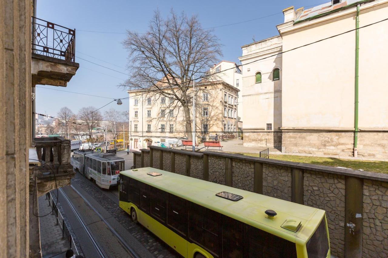 Квартира Студія Біля Оперного Театру По Вулиці Гонти 4-3А Lviv Extérieur photo